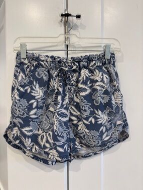 American Eagle Women's Blue Floral Drawstring Shorts. Size XS